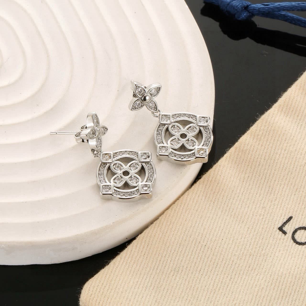 Louis Vuitton Elegant Diamond Earrings